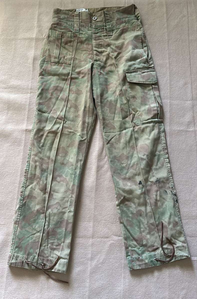 SAP CAMO TROUSERS - 36CM WAIST (CONDITION AS PER PICTURES)