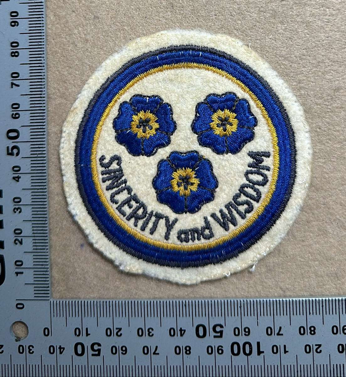 Other Badges & Insignia Rhodesian Sports Clubs / Schools QUEEN