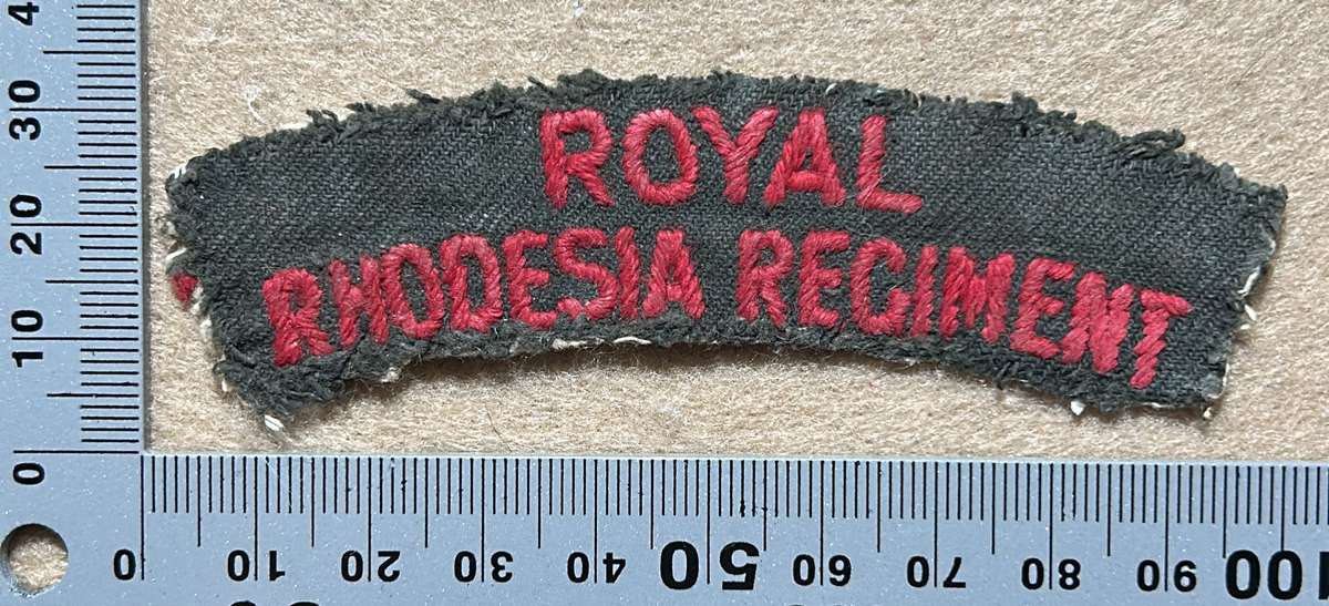 RHODESIA REGIMENT - ROYAL RHODESIA REGIMENT SHOULDER TITLE VARIANT