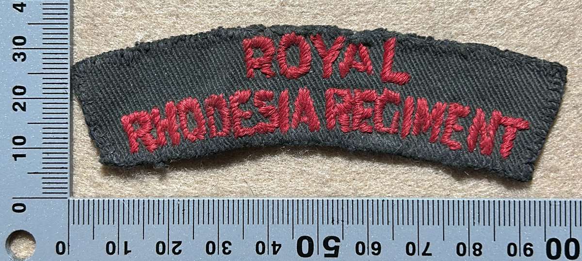 RHODESIA REGIMENT - ROYAL RHODESIA REGIMENT SHOULDER TITLE VARIANT