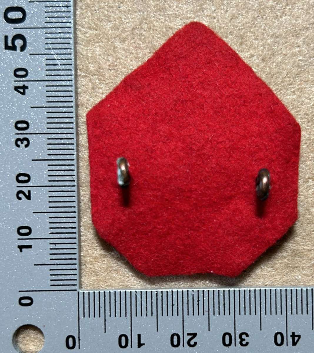 RHODESIA REGIMENT - CAP BADGE QC RRR