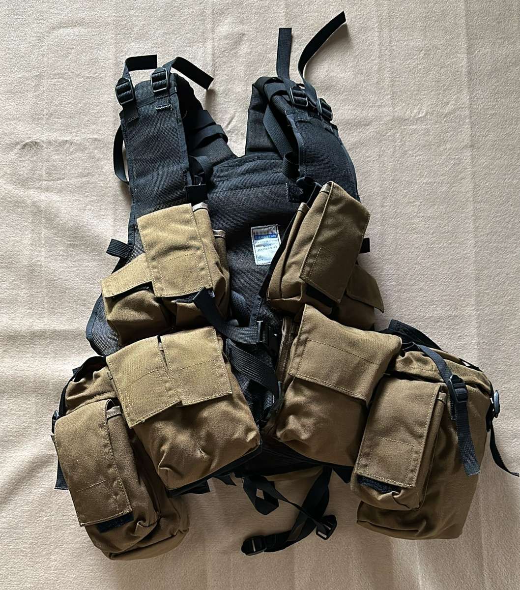 SA ARMY - STANDARD PATTERN 83 BATTLE VEST/JACKET - MINT CONDITION