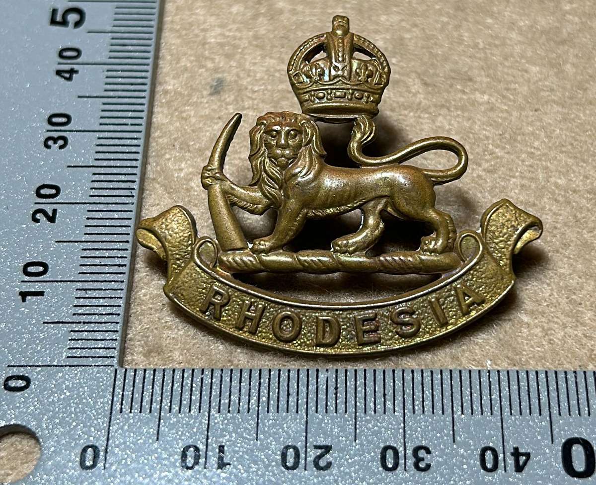 RHODESIA ARMY SERVICES CORPS - KC BADGE 1950-53