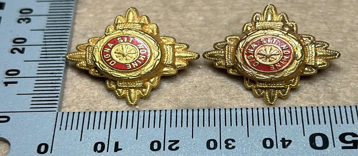 RHODESIA CROWNS AND PIPS - 2 BRASS PIPS WITH RED ENAMEL