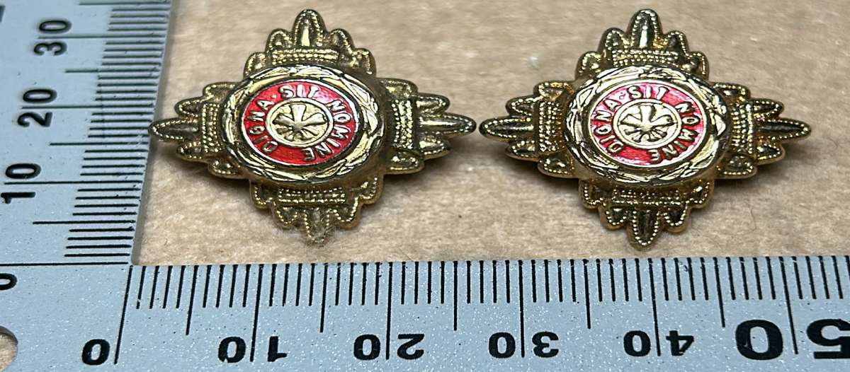 RHODESIA CROWNS AND PIPS - 2 BRASS PIPS WITH RED ENAMEL