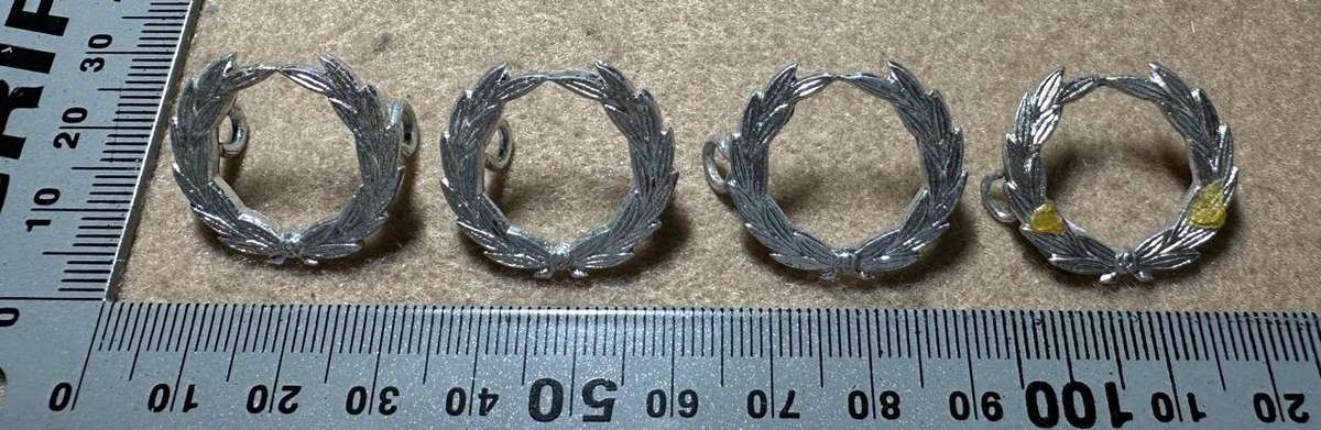 RHODESIA CROWNS AND PIPS - 4 ANNODISED CHROME WREATHS