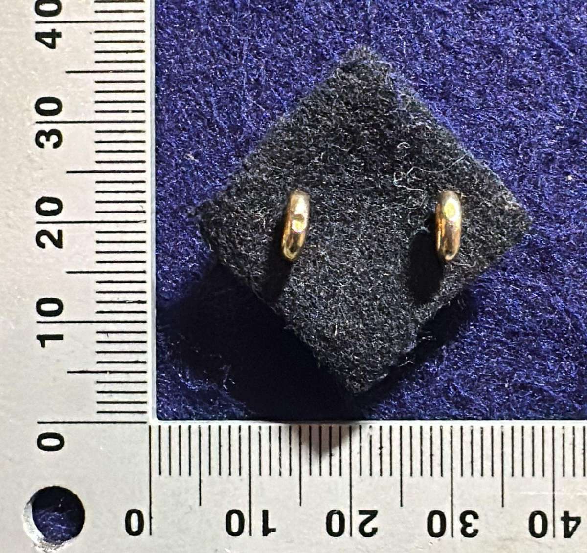 Rhodesian ARMY Officer Rank (pip) with backing felt