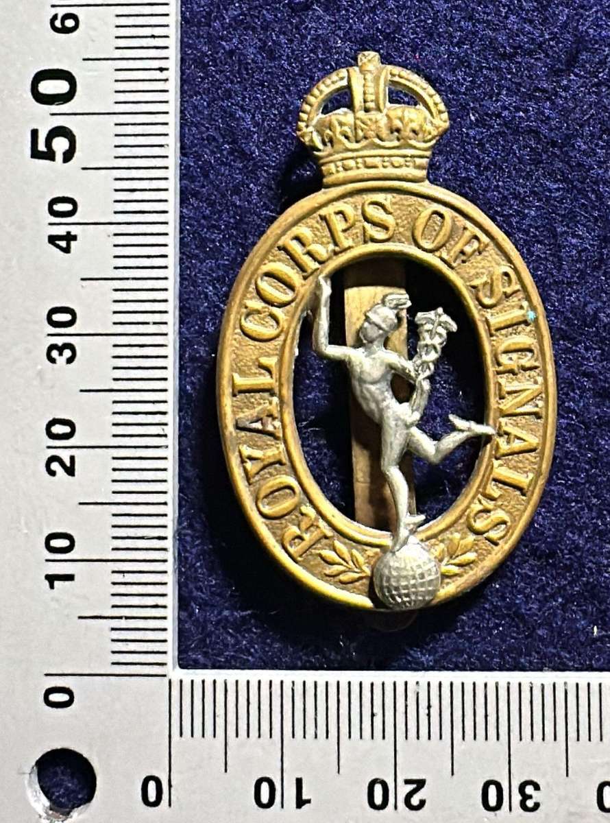 Rhodesia - Royal Corps of Signals - Cap Badge - KC