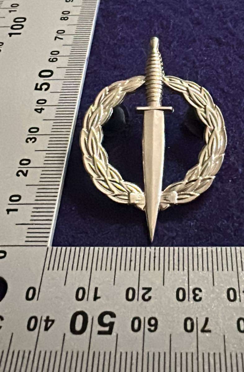 SA ARMY - Recce Operator Qualification Badge complete with pins (Silver)