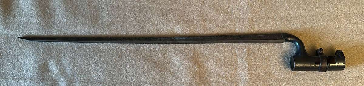 BAYONET - British Pattern 1853/? Socket Bayonette