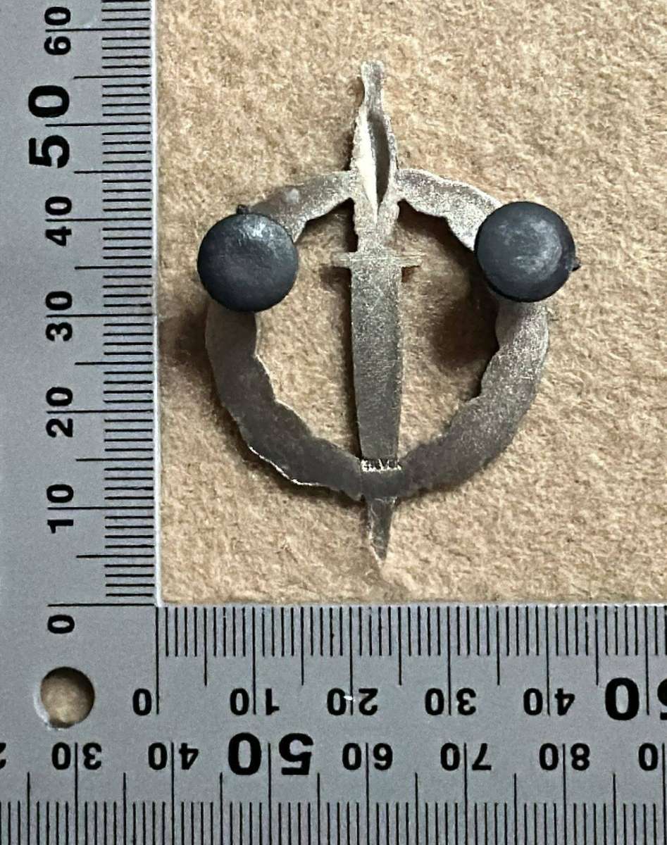 SA ARMY - Recce Operator Qualification Badge complete with pins (Silver)