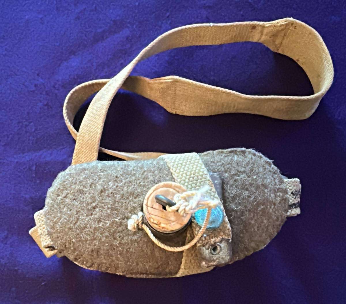Commonwealth (Rhodesian) / WW2 Water Bottle with Sling complete and Stopper (Great Condition)