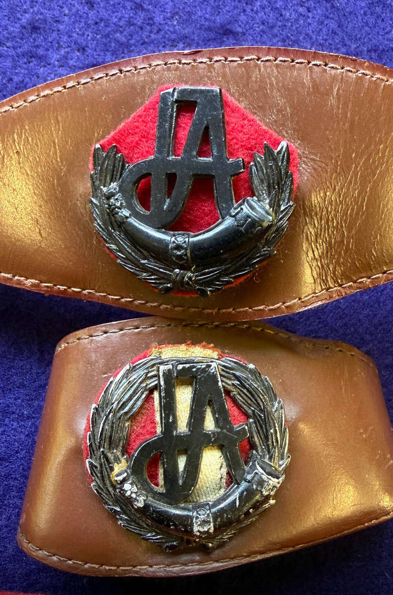 Rhodesia INTAF - WARRANT OFFICER Wrist Rank backing felt