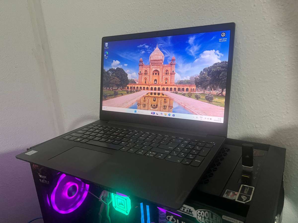 Lenovo Ideapad 8th gen i3
