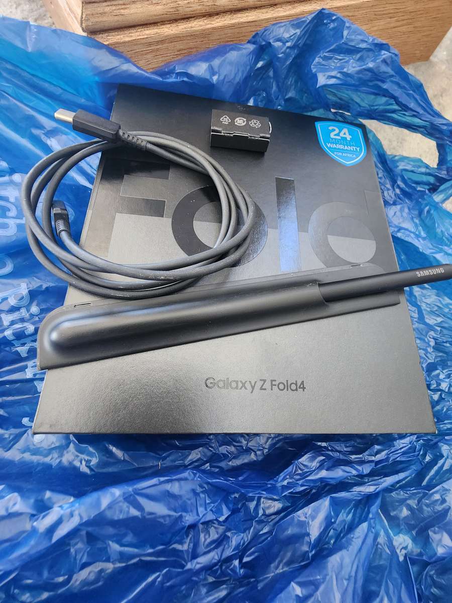 SAMSUNG GALAXY FOLD 4