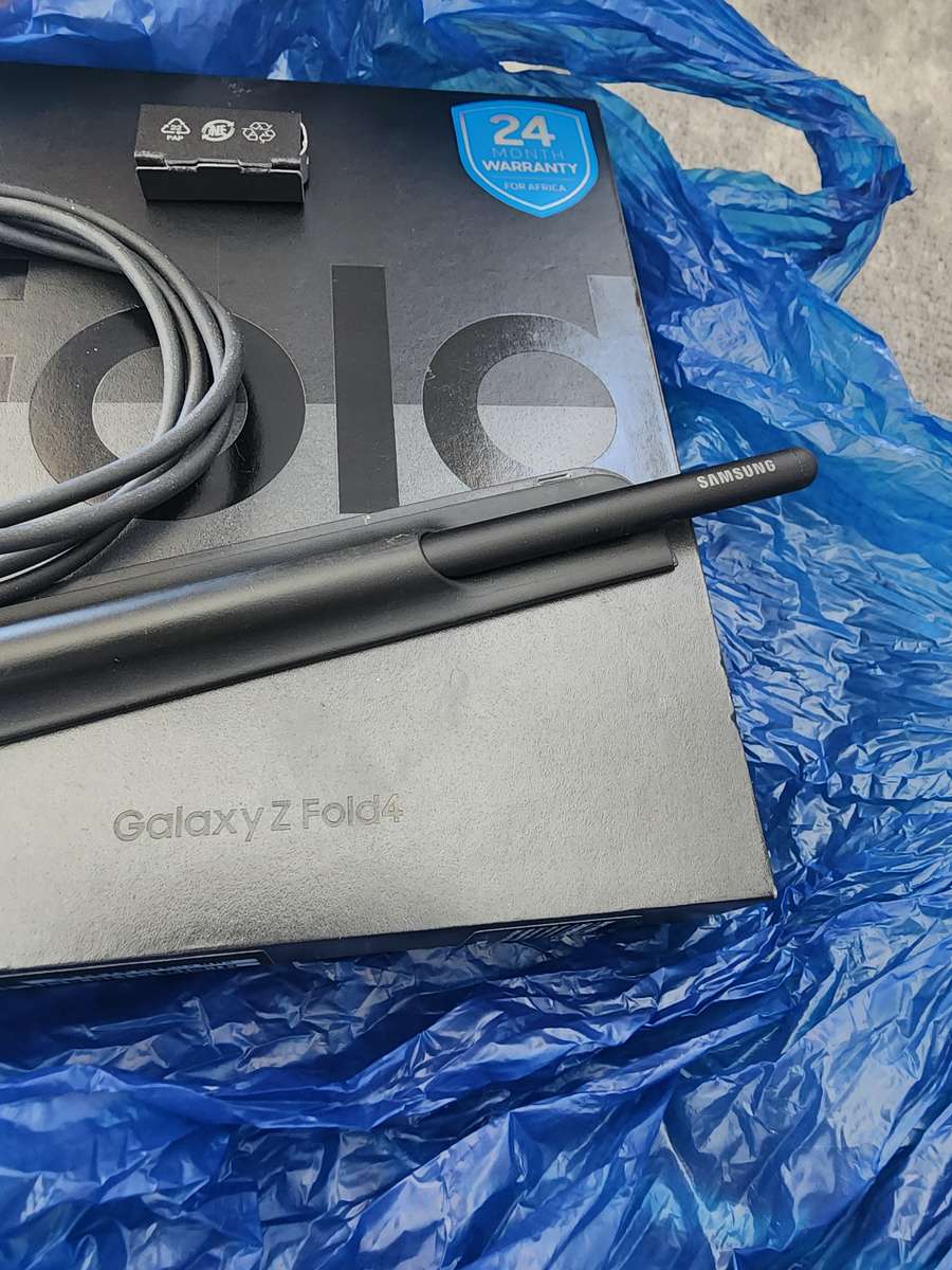 SAMSUNG GALAXY FOLD 4