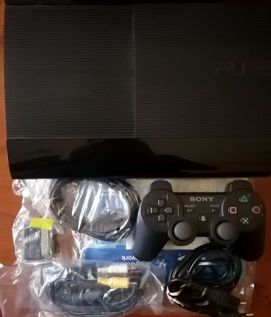 PLAYSTATION 3 500 GB (MINT CONDITION)