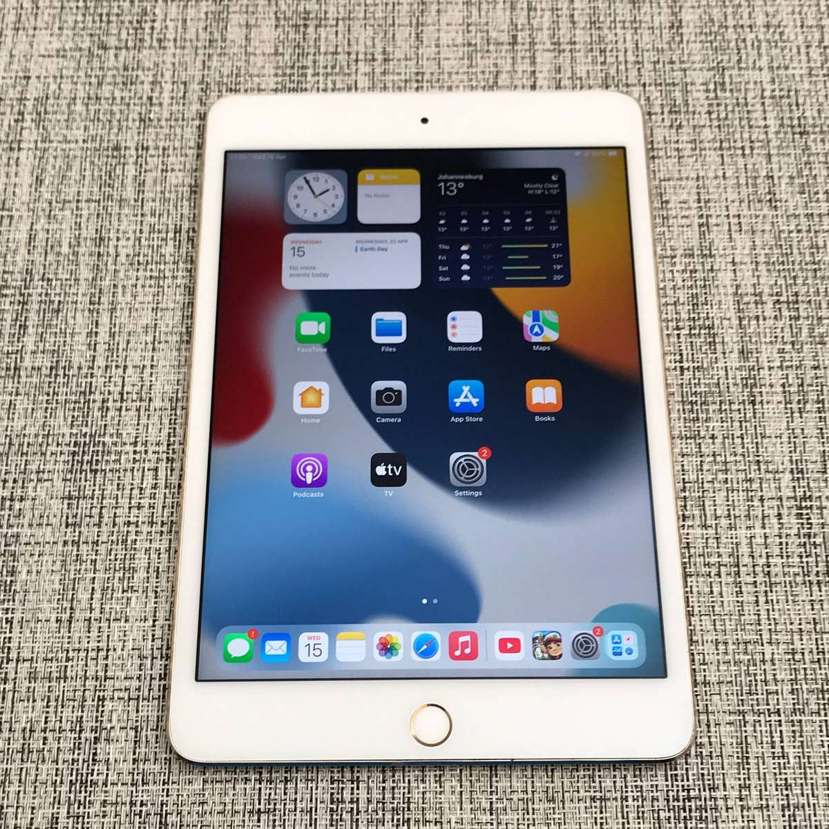 Apple iPad Mini 4 | 7.9 Inch | Gold | 16GB | WiFi + Cellular | Read Ad