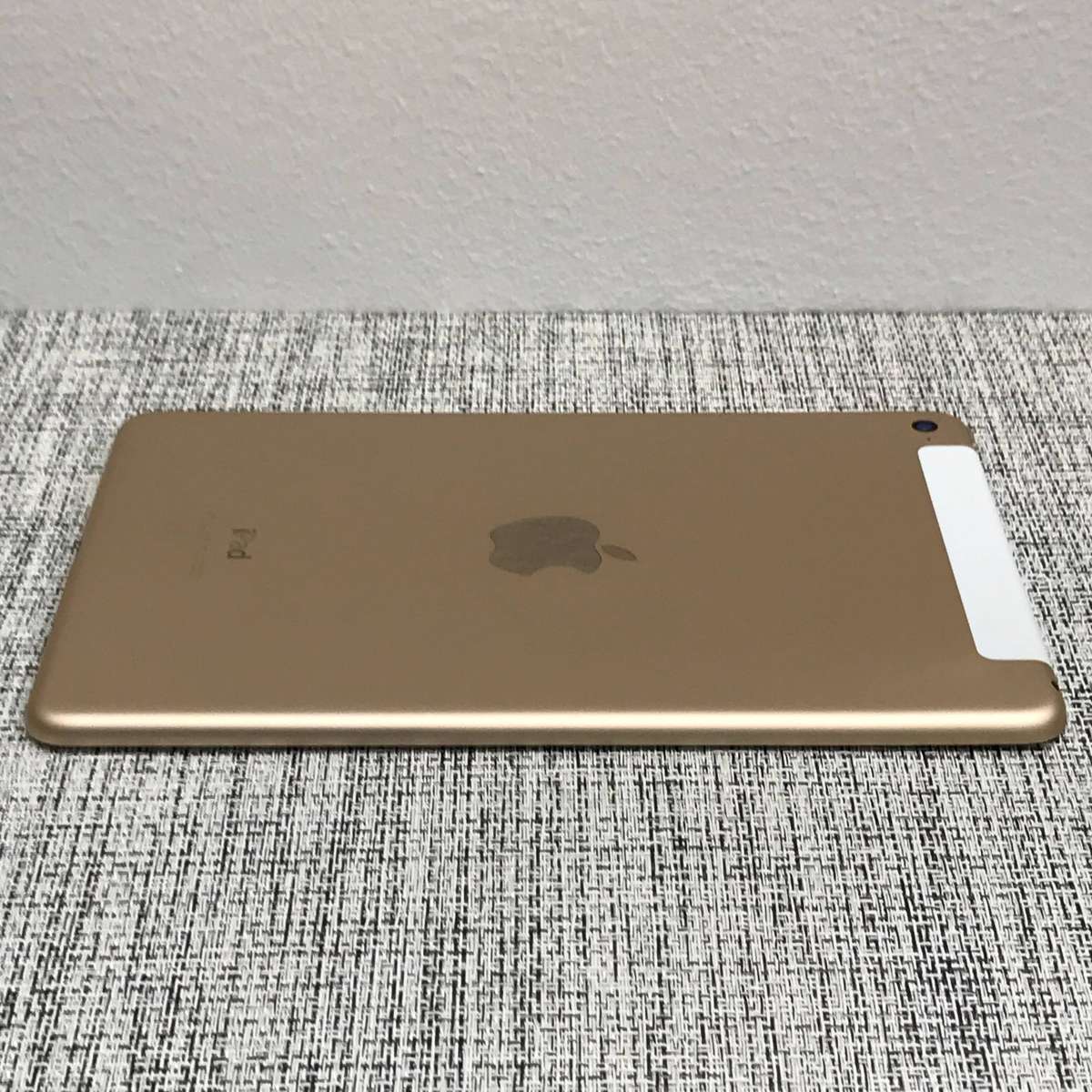 Apple iPad Mini 4 | 7.9 Inch | Gold | 16GB | WiFi + Cellular | Read Ad