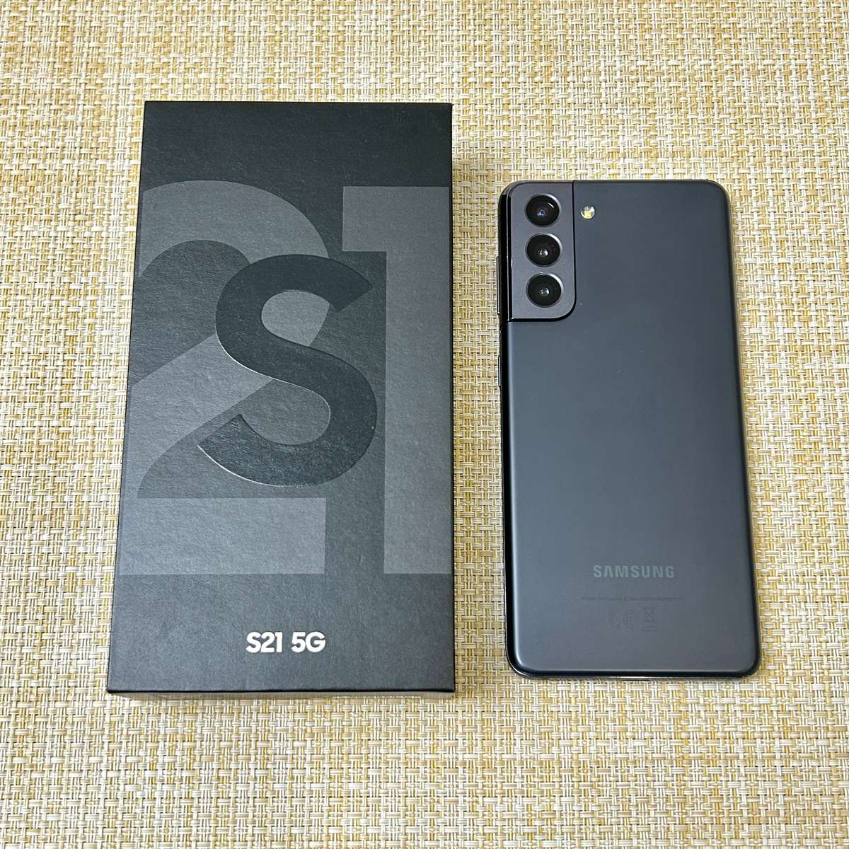 Samsung Galaxy S21 5G Phantom Gray 256GB (3 Month Warranty)