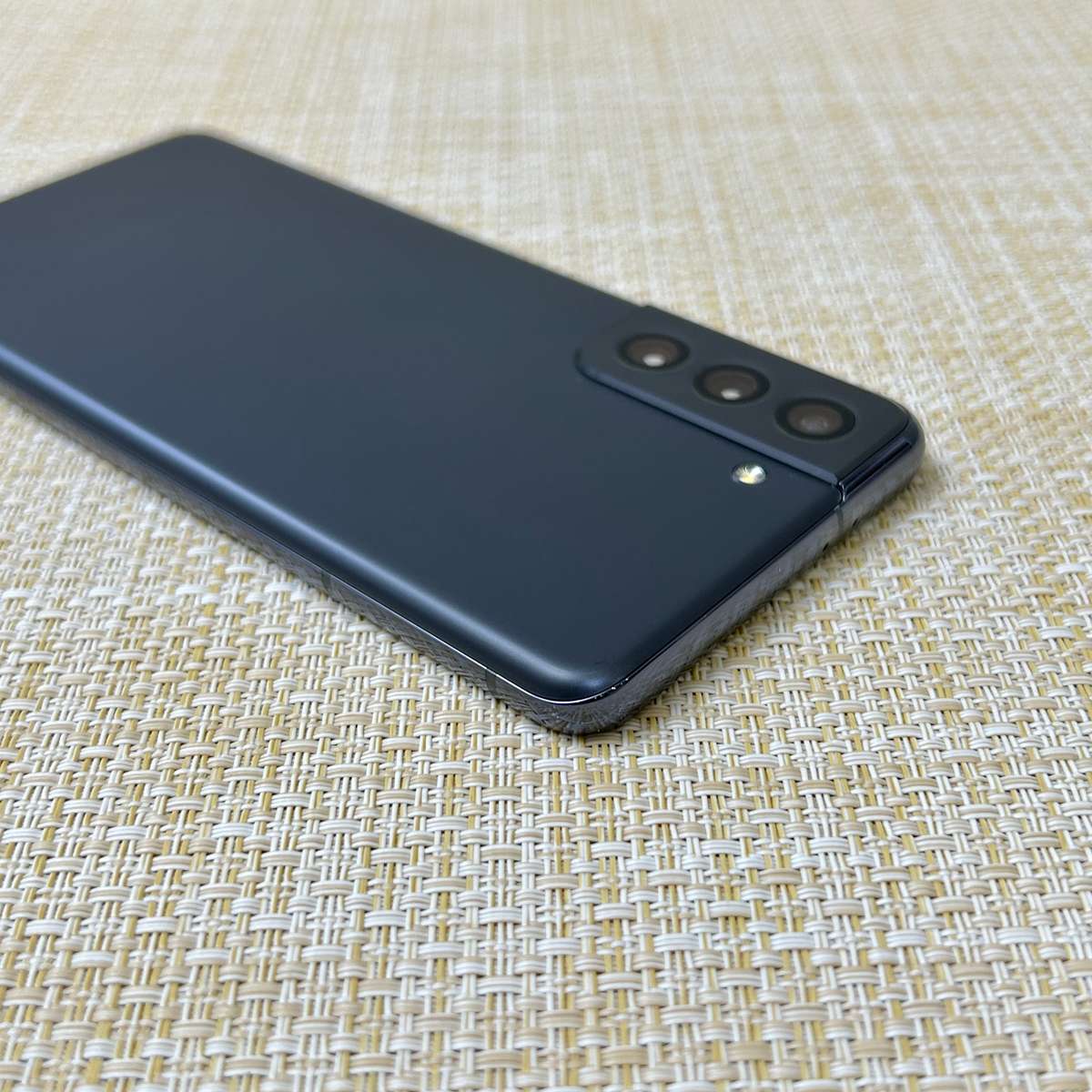 Samsung Galaxy S21 5G Phantom Gray 256GB (3 Month Warranty)