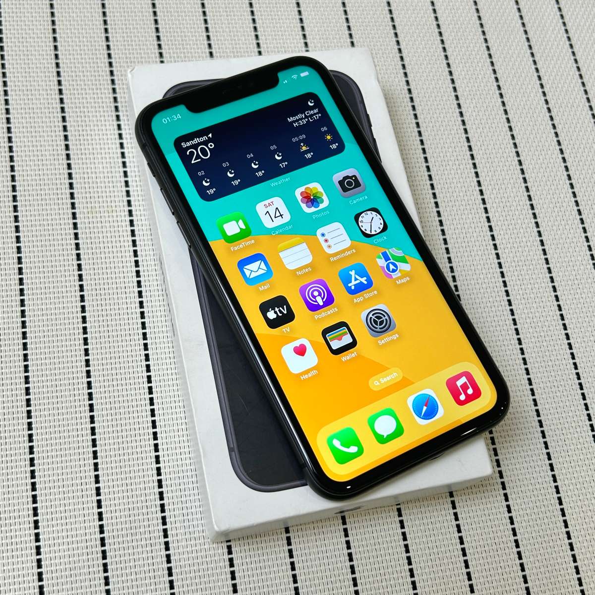 Apple iPhone 11 Black 64GB (1 Month Warranty)