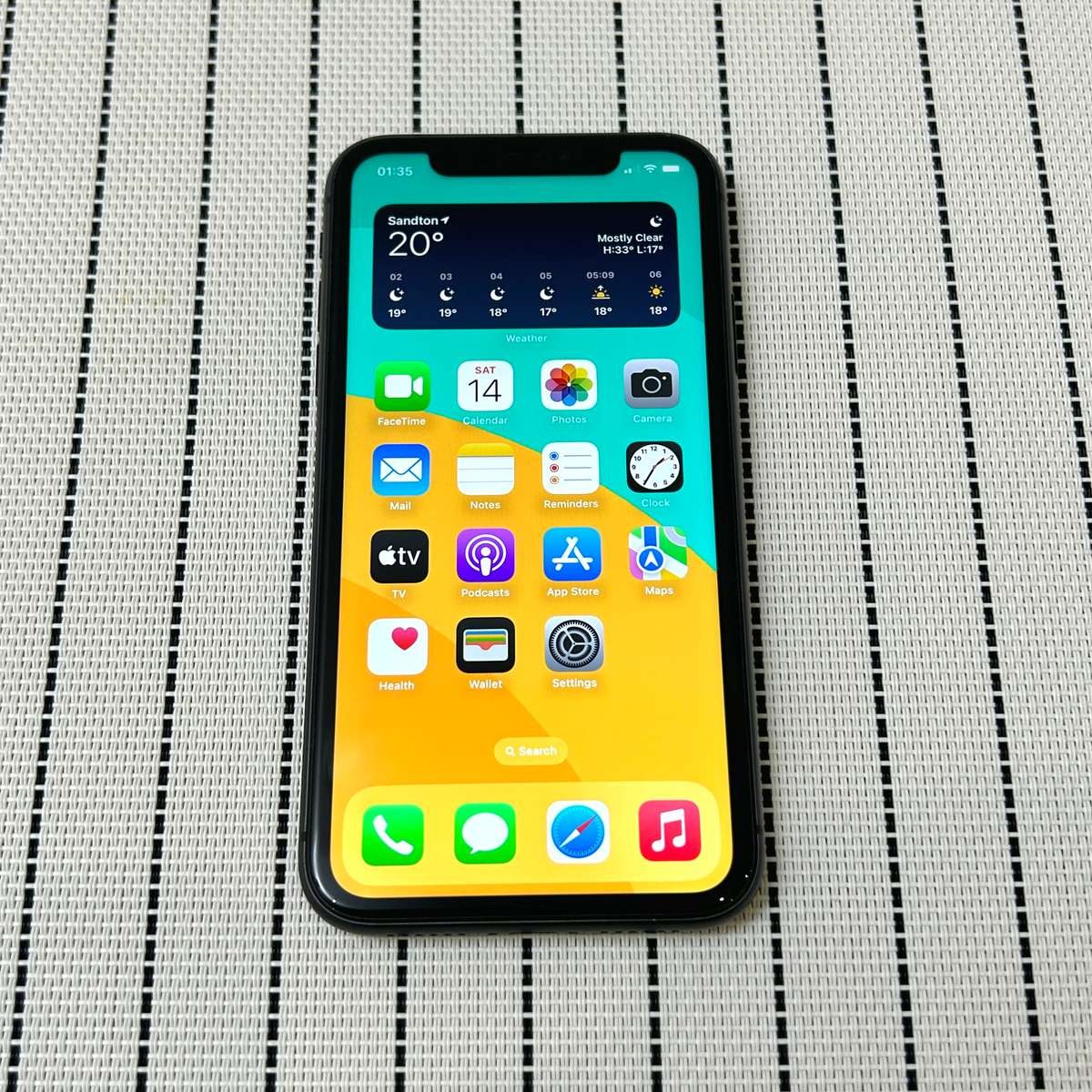 Apple iPhone 11 Black 64GB (1 Month Warranty)