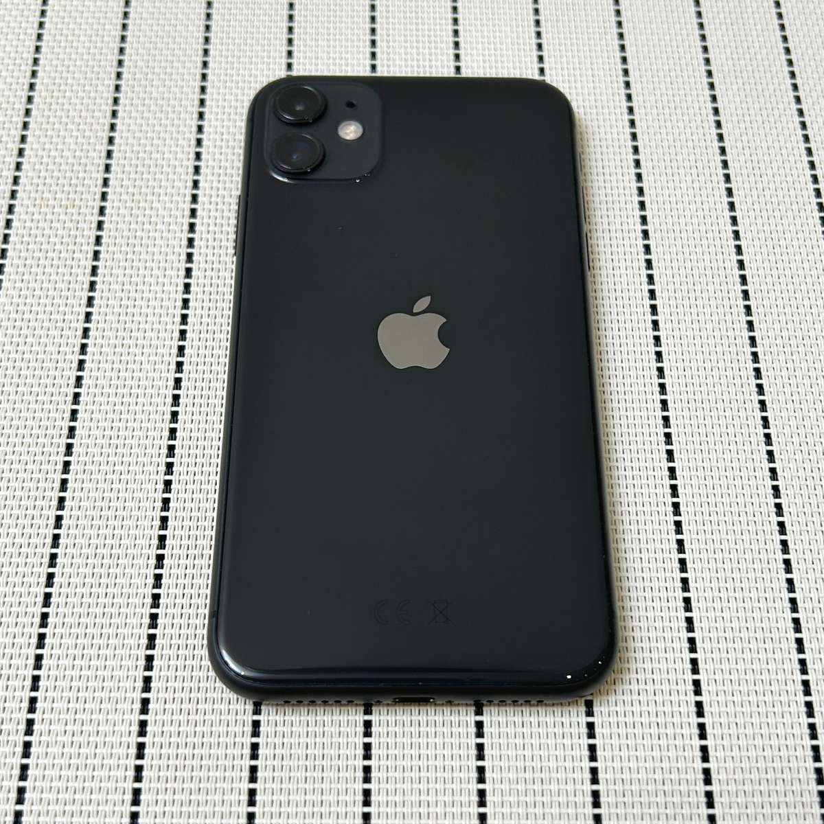 Apple iPhone 11 Black 64GB (1 Month Warranty)