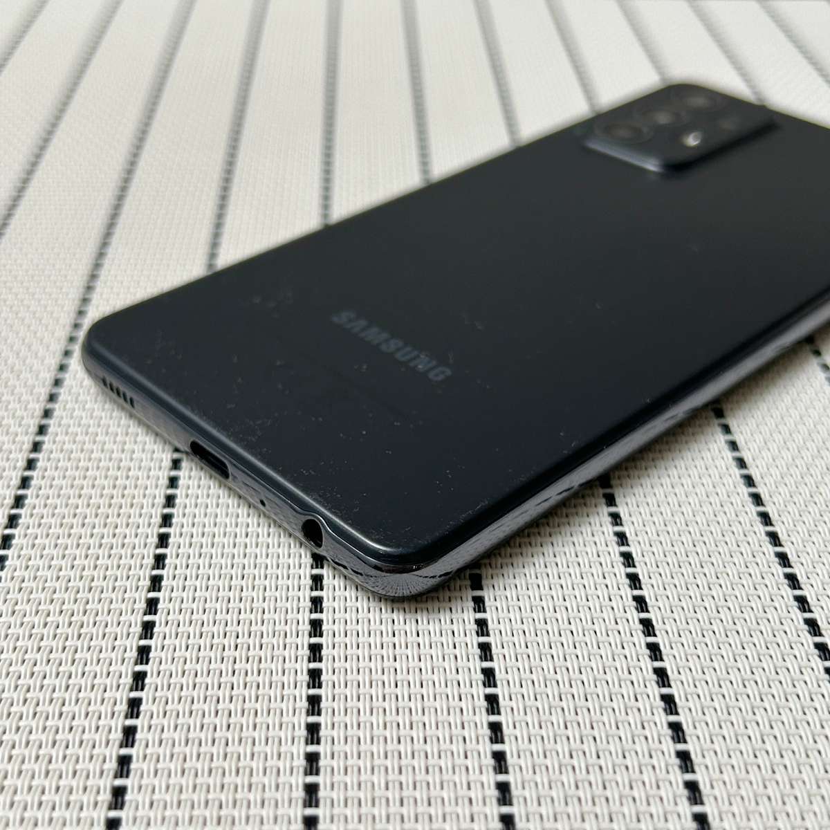 Samsung Galaxy A52s 5G | Awesome Black | 128GB (1 Month Warranty)