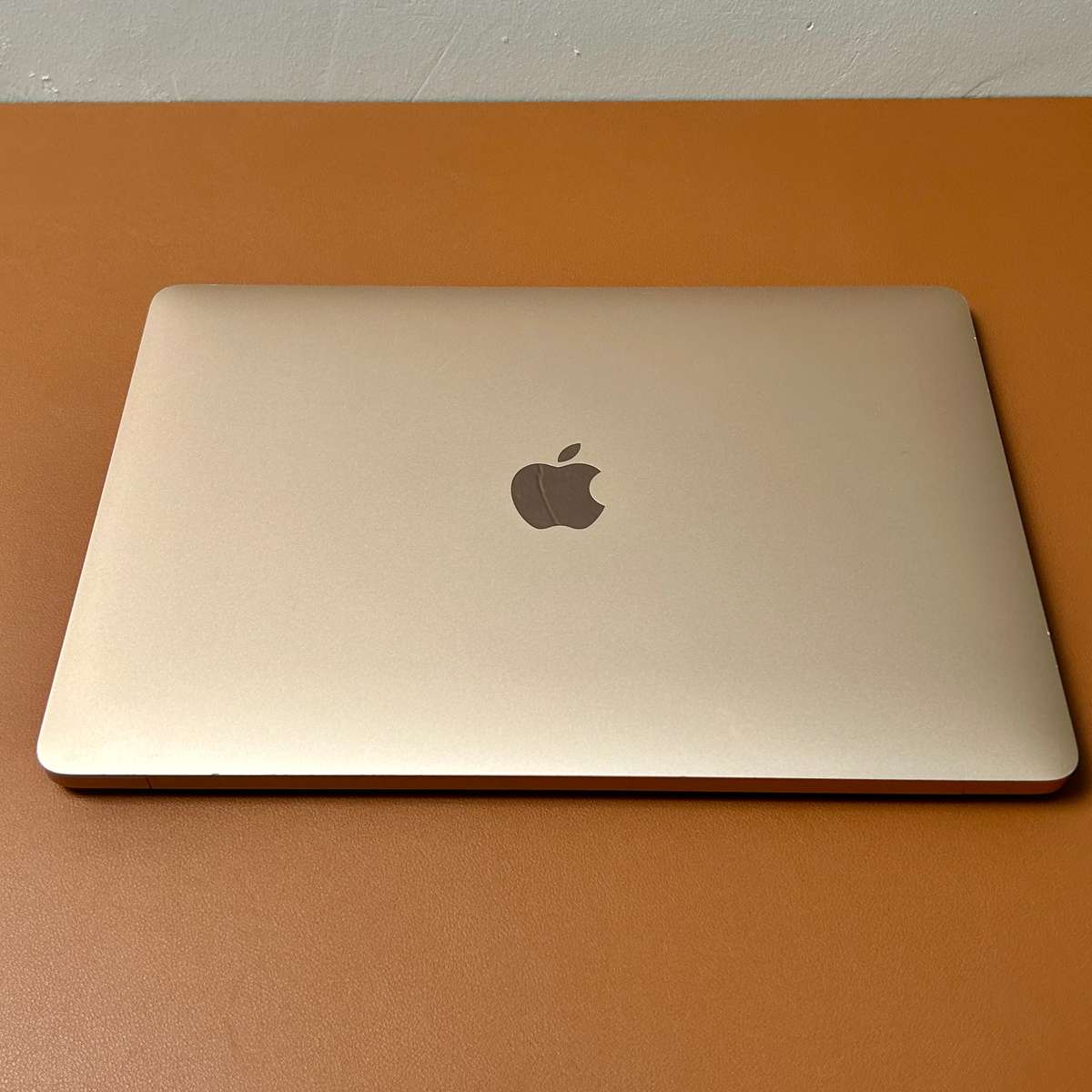 Apple MacBook Air 13 Inch 2020 | M1 Chip | RoseGold | 256GB SSD/8GB RAM | (Read Ad)