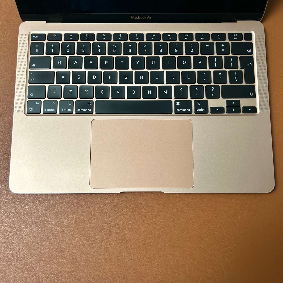 Apple MacBook Air 13 Inch 2020 | M1 Chip | RoseGold | 256GB SSD/8GB RAM | (Read Ad)