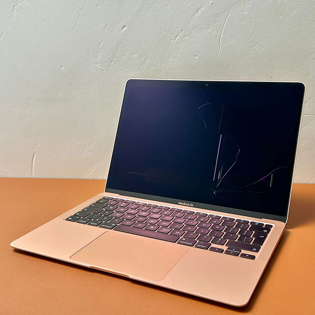 Apple MacBook Air 13 Inch 2020 | M1 Chip | RoseGold | 256GB SSD/8GB RAM | (Read Ad)