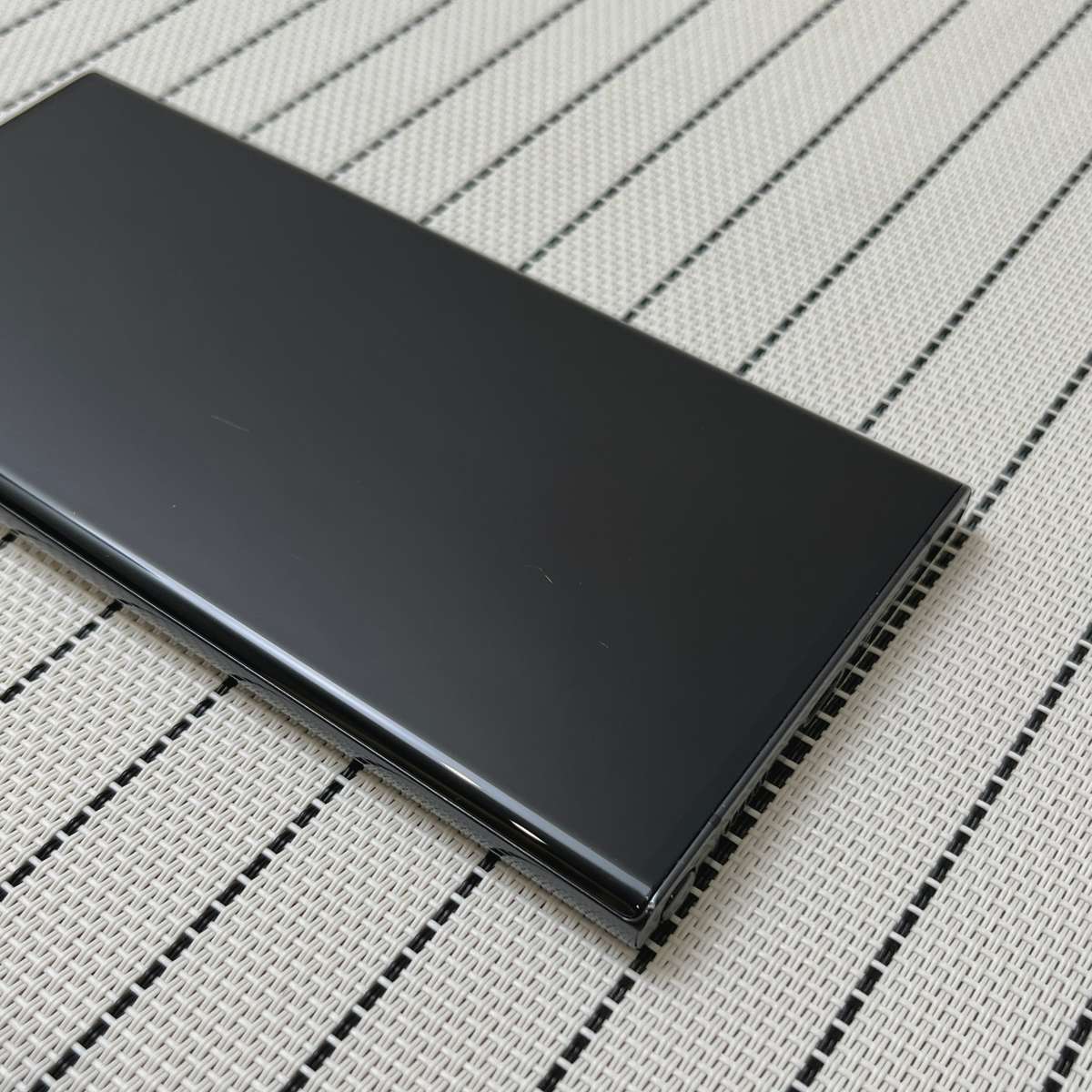 Samsung Galaxy S22 Ultra | Phantom Black | 256GB | Dual Sim (3 Month Warranty)