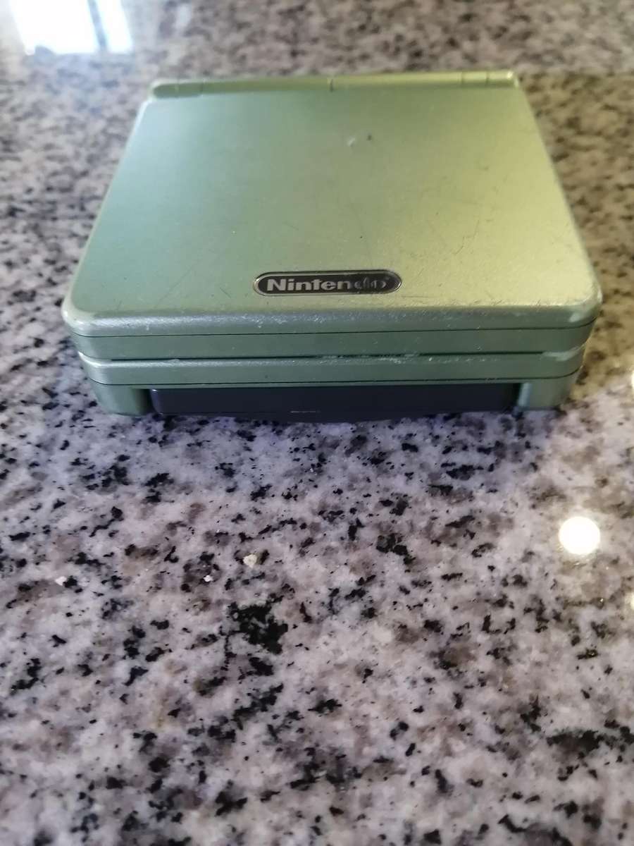 Game Boy Advance SP 101