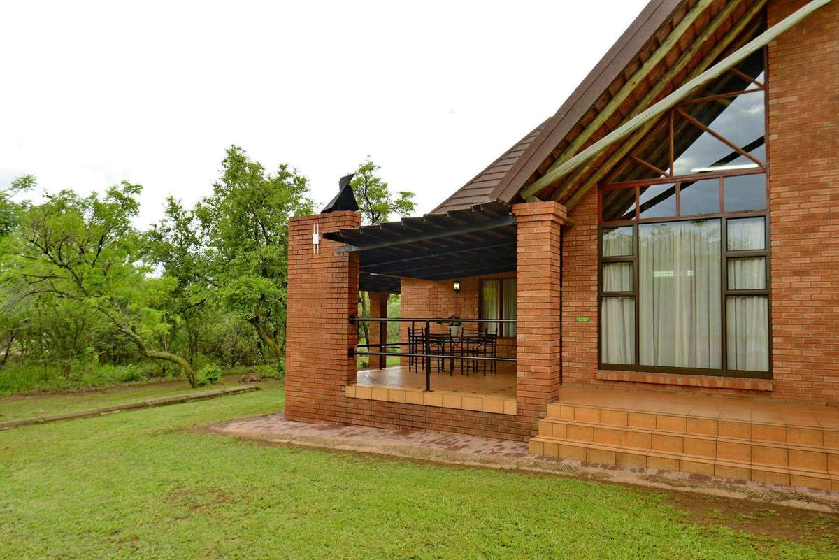 Three-night Weekend breakaway at Monateng Safari Lodge - 1 Bedroom, 4 Sleeper