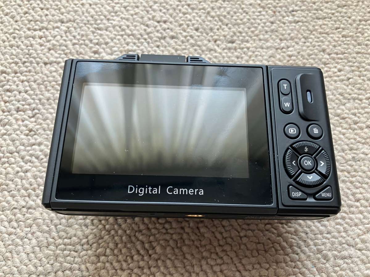 4K Compact Digital Camera, 64MP, 18x digital zoom