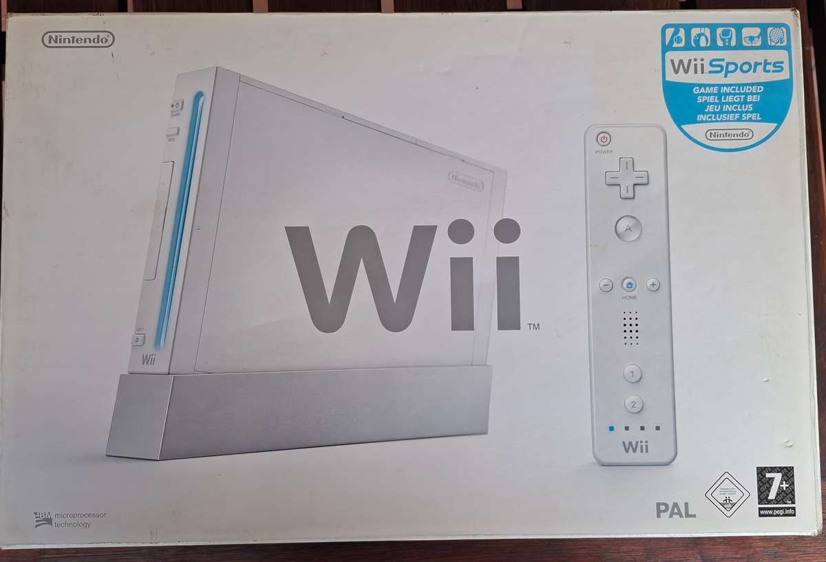 NINTENDO Wii CONSOLE plus extras