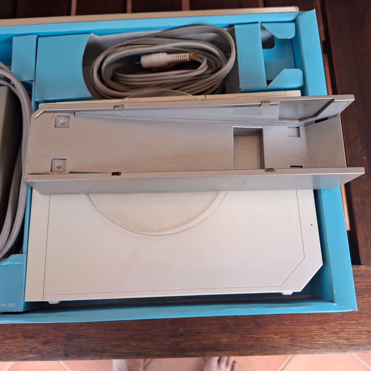 NINTENDO Wii CONSOLE plus extras