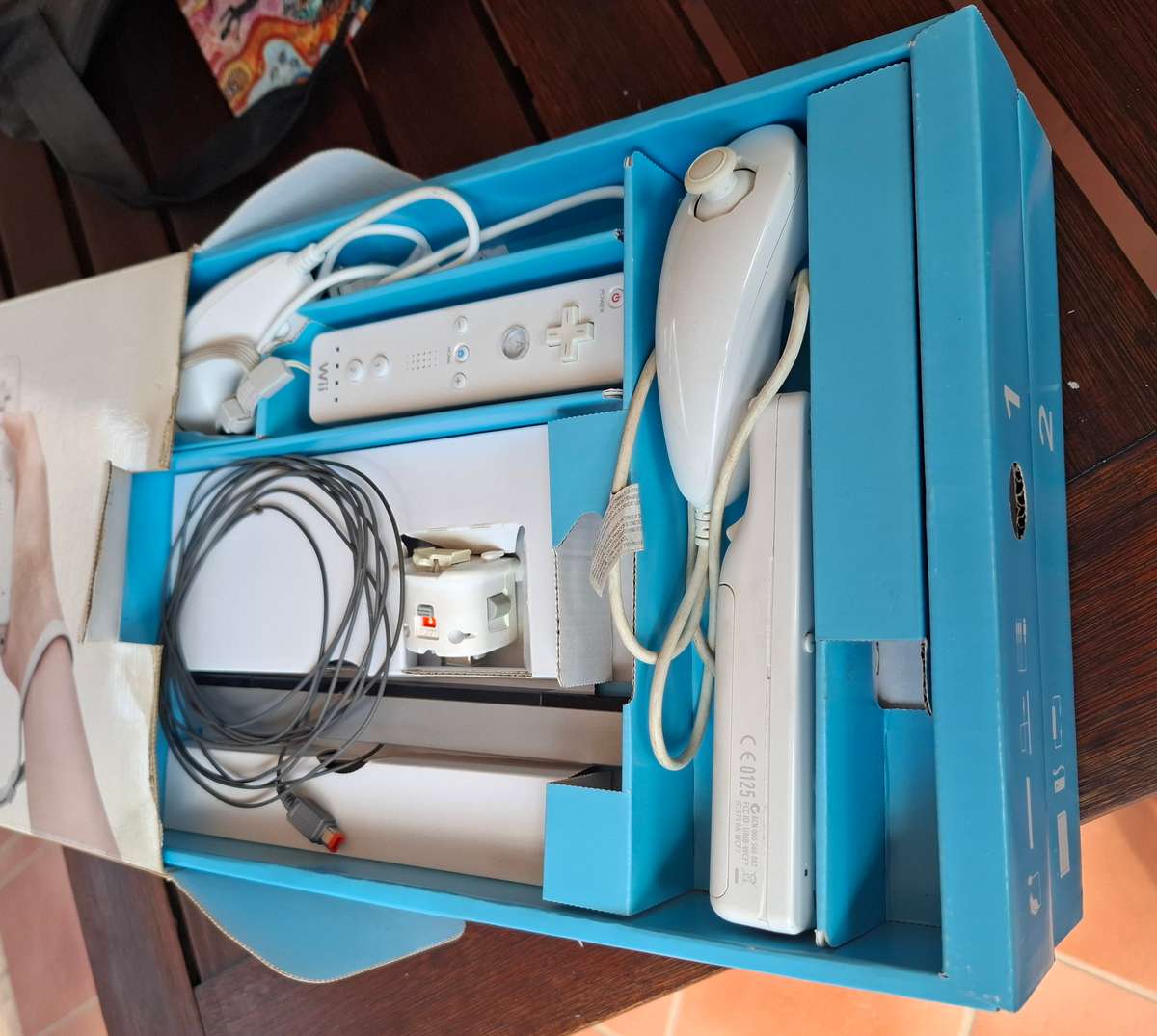 NINTENDO Wii CONSOLE plus extras