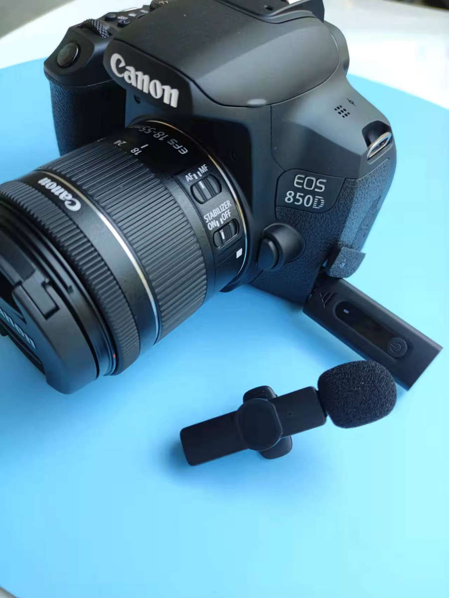 K35 Wireless Lavalier Microphone with 3.5mm Headphone Jack Receiver