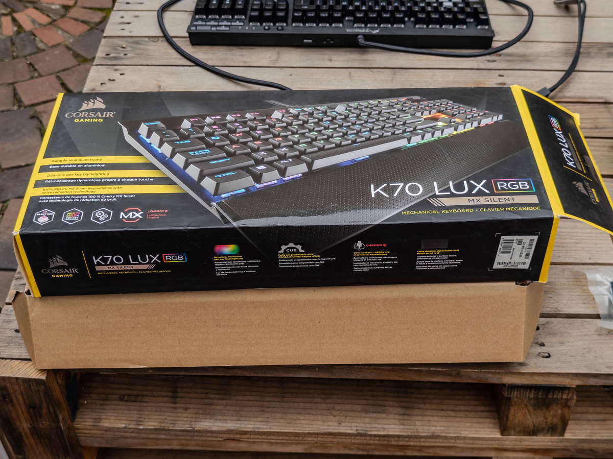 Corsair K70 LUX RGB Mechanic Gaming Keyboard