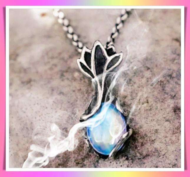 Ocean glow Moonstone Pendant Necklace