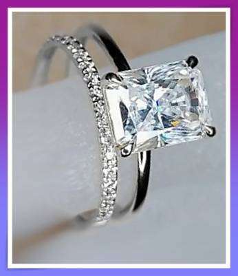 Luxurious 2 piece ring set with simulated diamonds S10