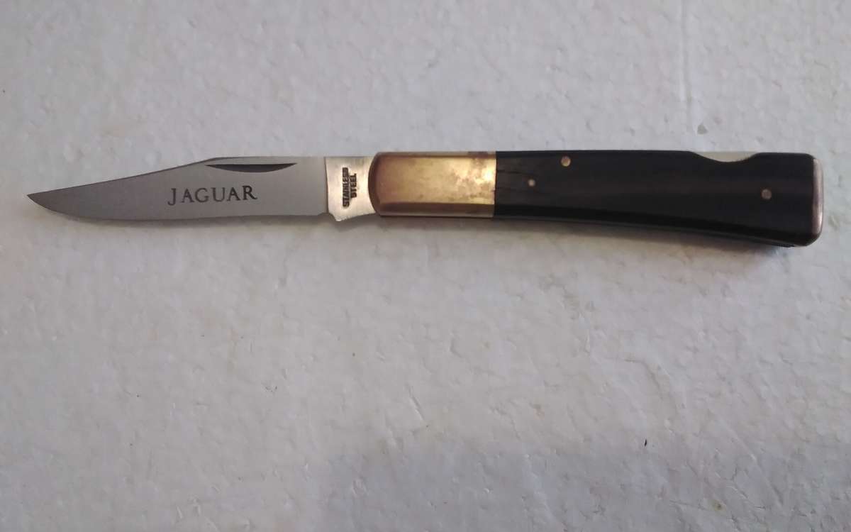 Vintage lockback Jaguar pocket knife.