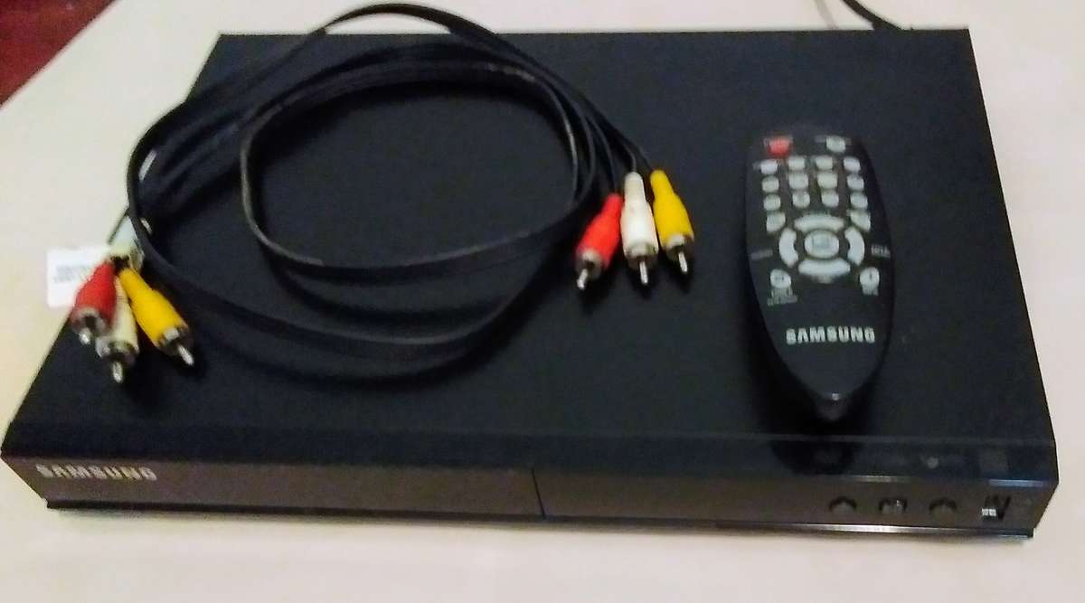Samsung DVD player model E360