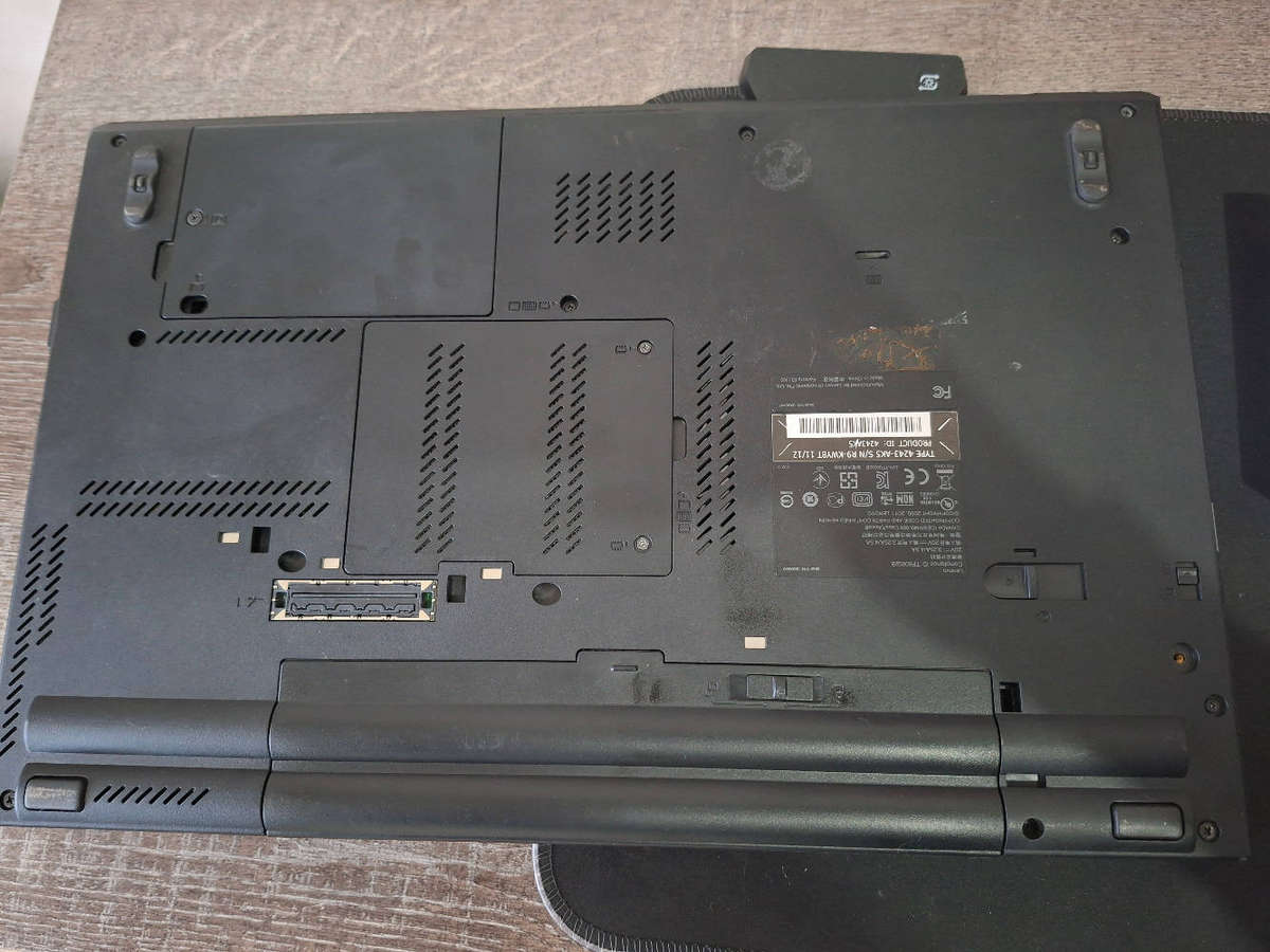 Lenovo T520 *i5 *256gb SSD *10GB RAM