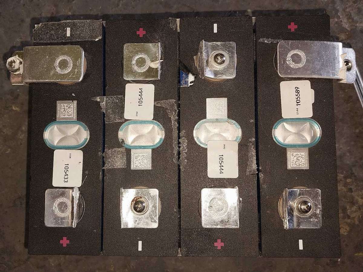 A grade 3.2V 100AH lifepo4 cells