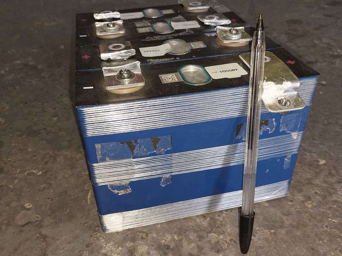 A grade 3.2V 100AH lifepo4 cells