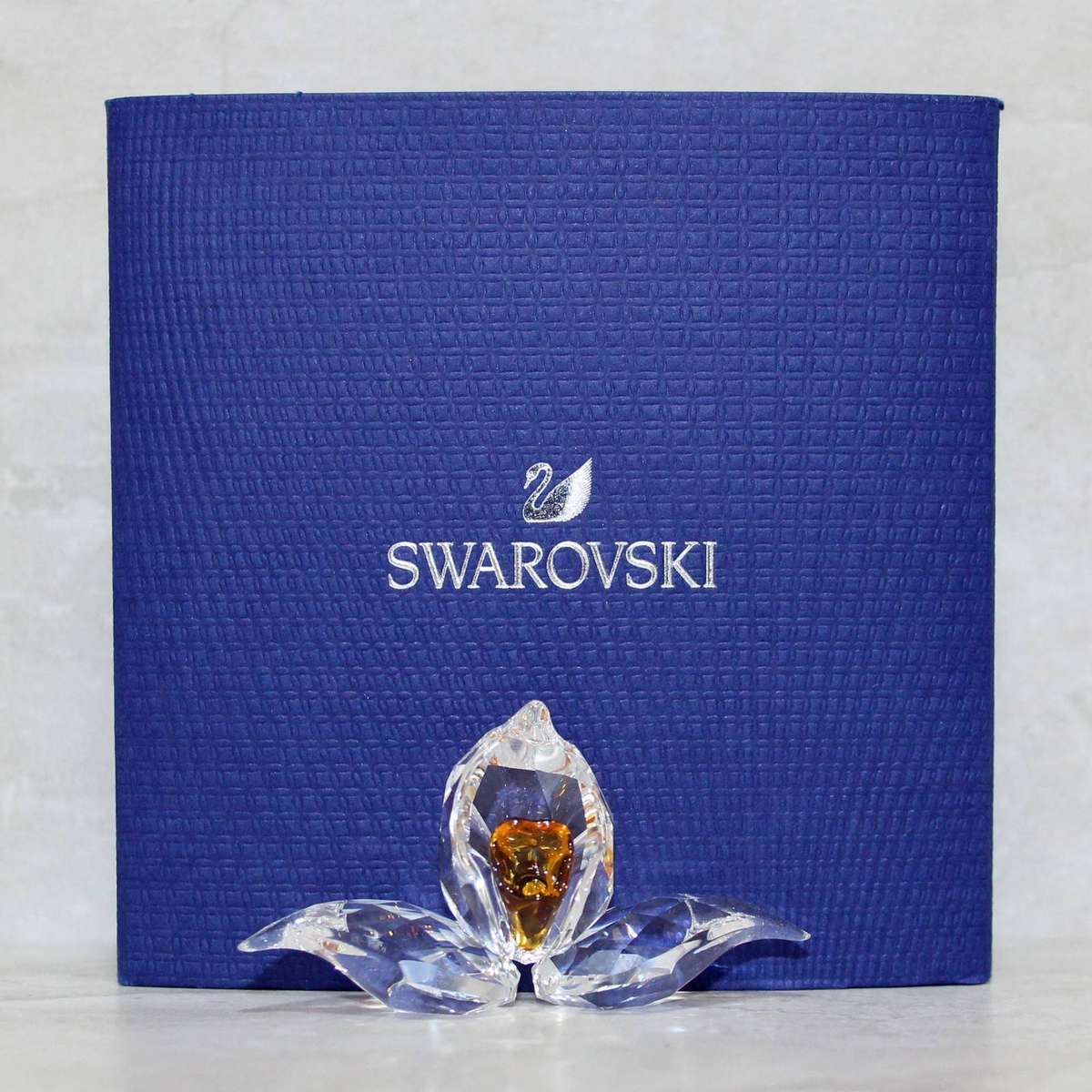 Swarovski Crystal 2018 Joining Renewal Gift African Orchid