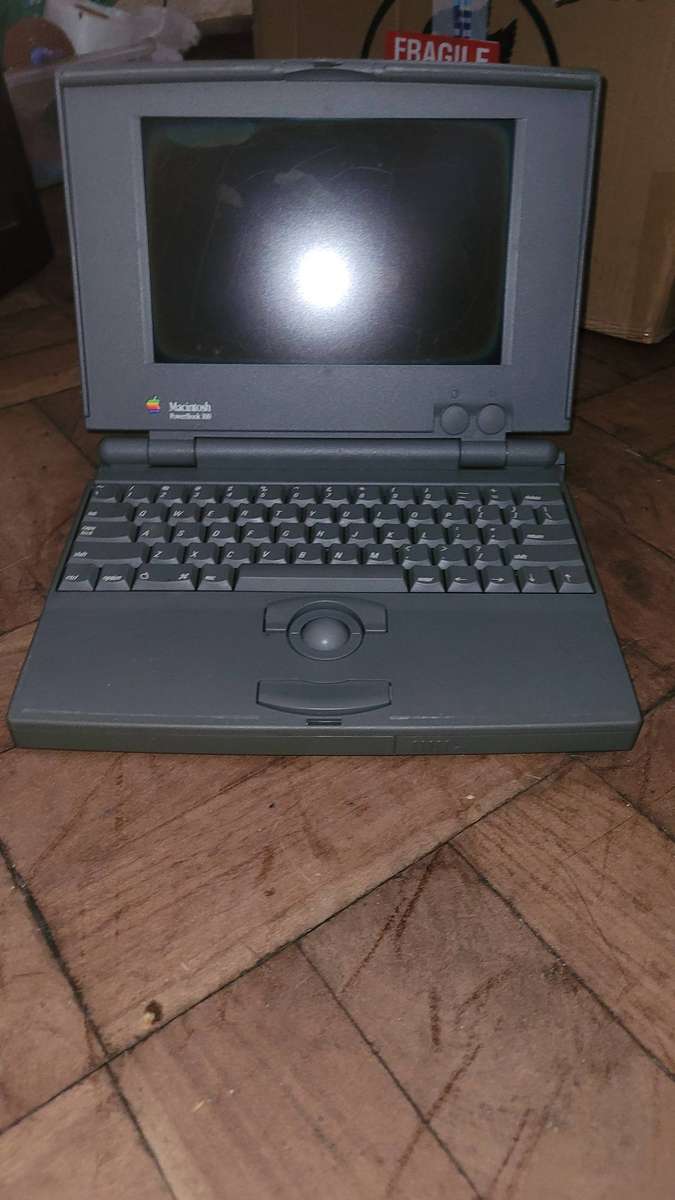 Vintage MacBook Powerbook 100